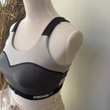 Load image into Gallery viewer, Gymshark Size 8 Small RRP $50 Grey Black Sports bra Crop

