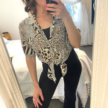 Load image into Gallery viewer, Silent Theory Size 10 - 12 Leopard Print Shirt Unisex RRP $89 Safari
