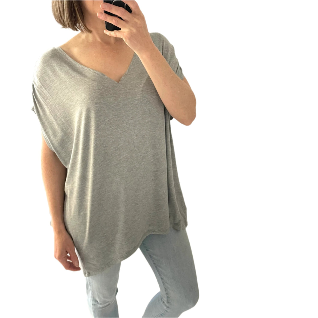 Betty Basics Size 12 - 14 Grey Casual Soft Grey Stretch Tee RRP $34.95 Top T Shirt