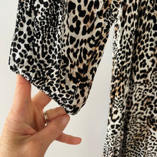 Load image into Gallery viewer, Ebbi Andi Size 10 Black White RRP $79 Leopard Print Dress

