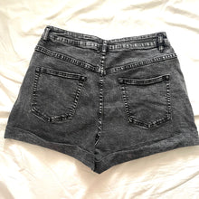 Load image into Gallery viewer, Decjuba Black Stonewash Denim Shorts Size 14 Casual Summer
