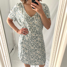 Load image into Gallery viewer, Rusty Size 14 Dress Blue Short Sleeve Floral Knee Length V Neck RRP $99
