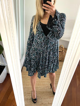 Load image into Gallery viewer, Free People Size 8 Olivia Blue  Tunic Dress RRP $132 Short Stretchy Winter Long Sleeves
