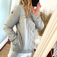 Load image into Gallery viewer, Roxy XS 6 8 Grey Puffer Jacket RRP $149 Funky Spirit Winter
