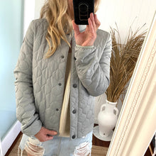 Load image into Gallery viewer, Roxy XS 6 8 Grey Puffer Jacket RRP $149 Funky Spirit Winter
