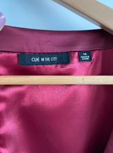 Load image into Gallery viewer, Size 14 CUE in the City Burgundy Knee Length Dress
